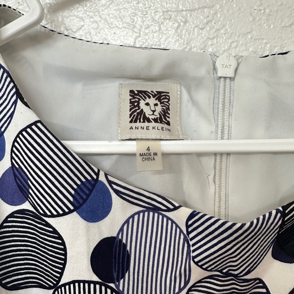 Dresses sleeveless, Brand of ANNE KLEIN - Picture 3 of 3